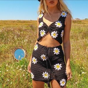 Fluffy the Label daisy crochet set